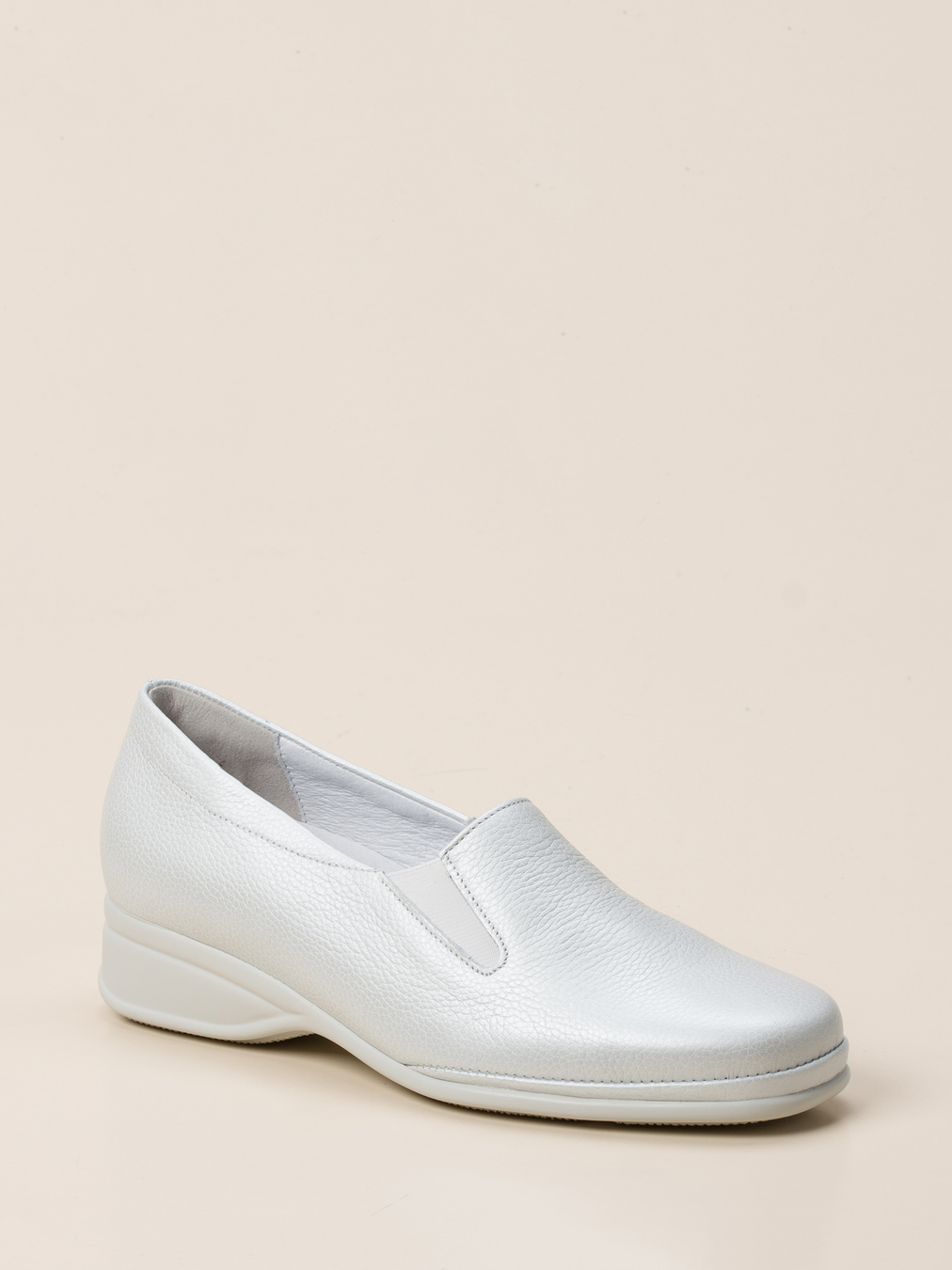 Semler – Slipper aus Metallicleder in Weiß