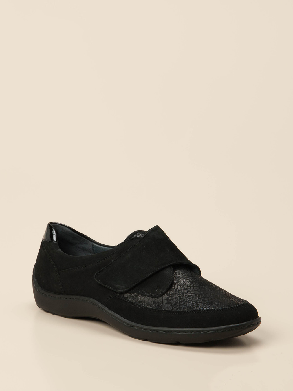 Waldläufer – Klettschuh aus Nubukleder schwarz
