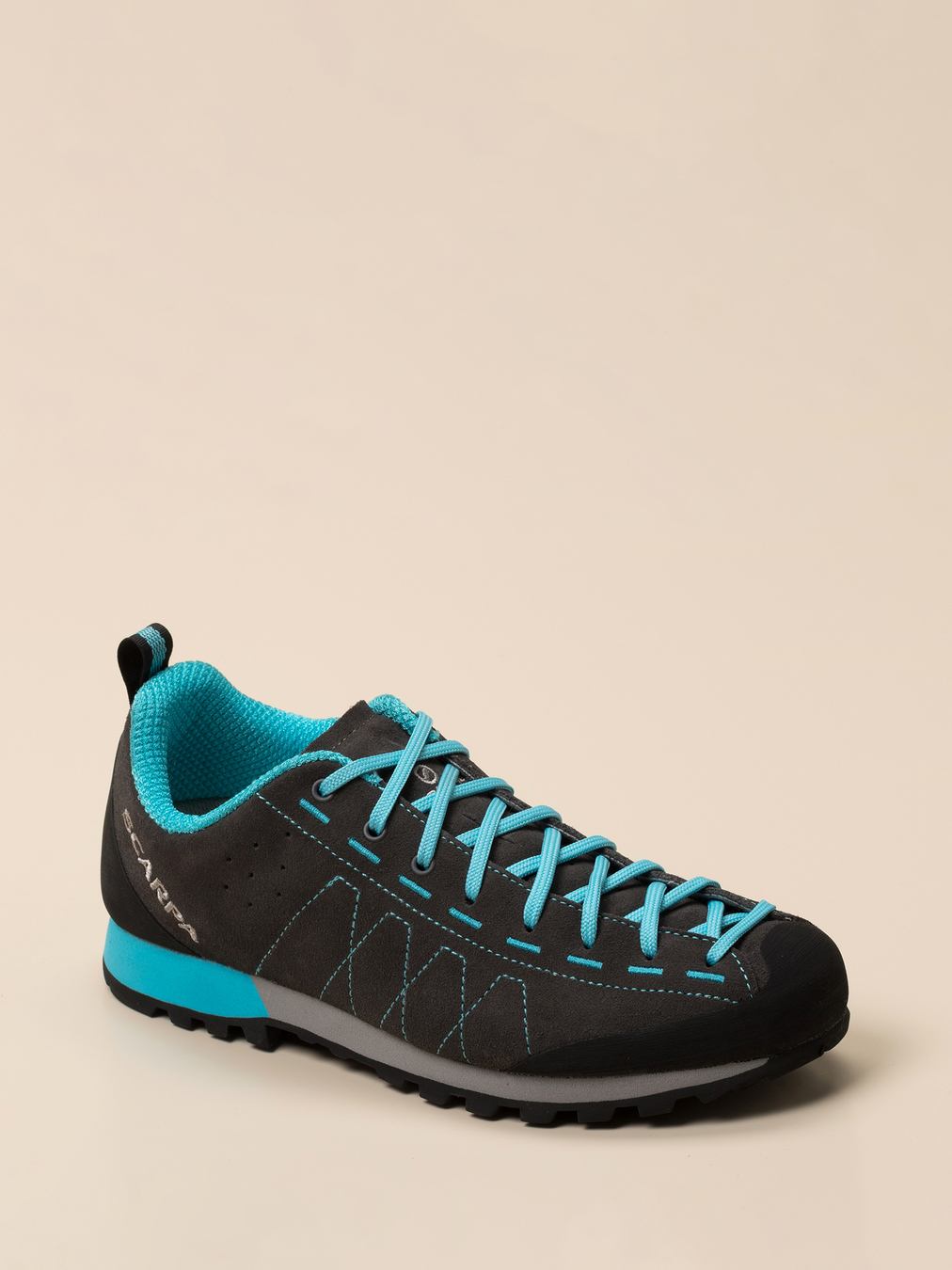 Scarpa – Zustiegsschuh aus Veloursleder anthrazit