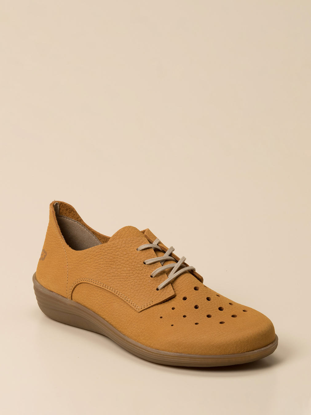 Loints of Holland – Schnürschuhe aus Nubukleder senfgelb