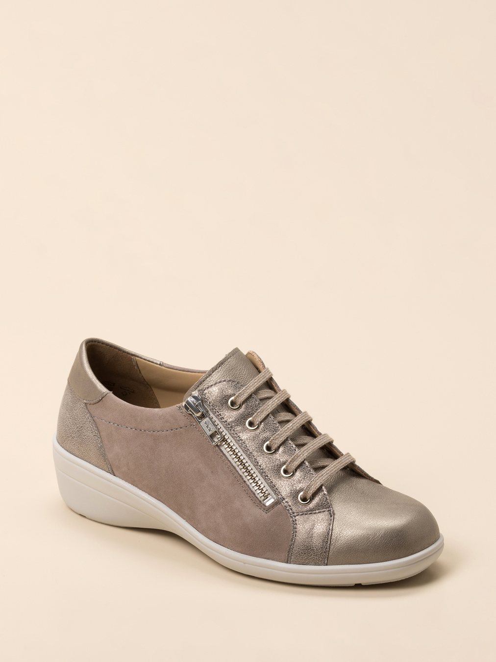 Solidus – Komfort-Sneaker aus Metallicleder beige