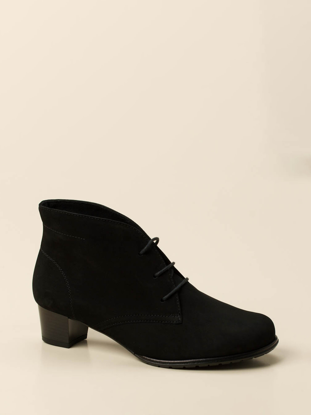 Semler – Stiefelette aus Nubukleder schwarz