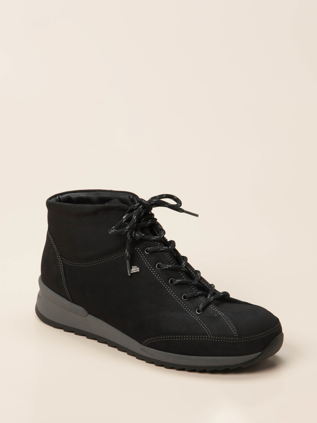 Finn Comfort – Schnürboots aus Nubukleder Schwarz