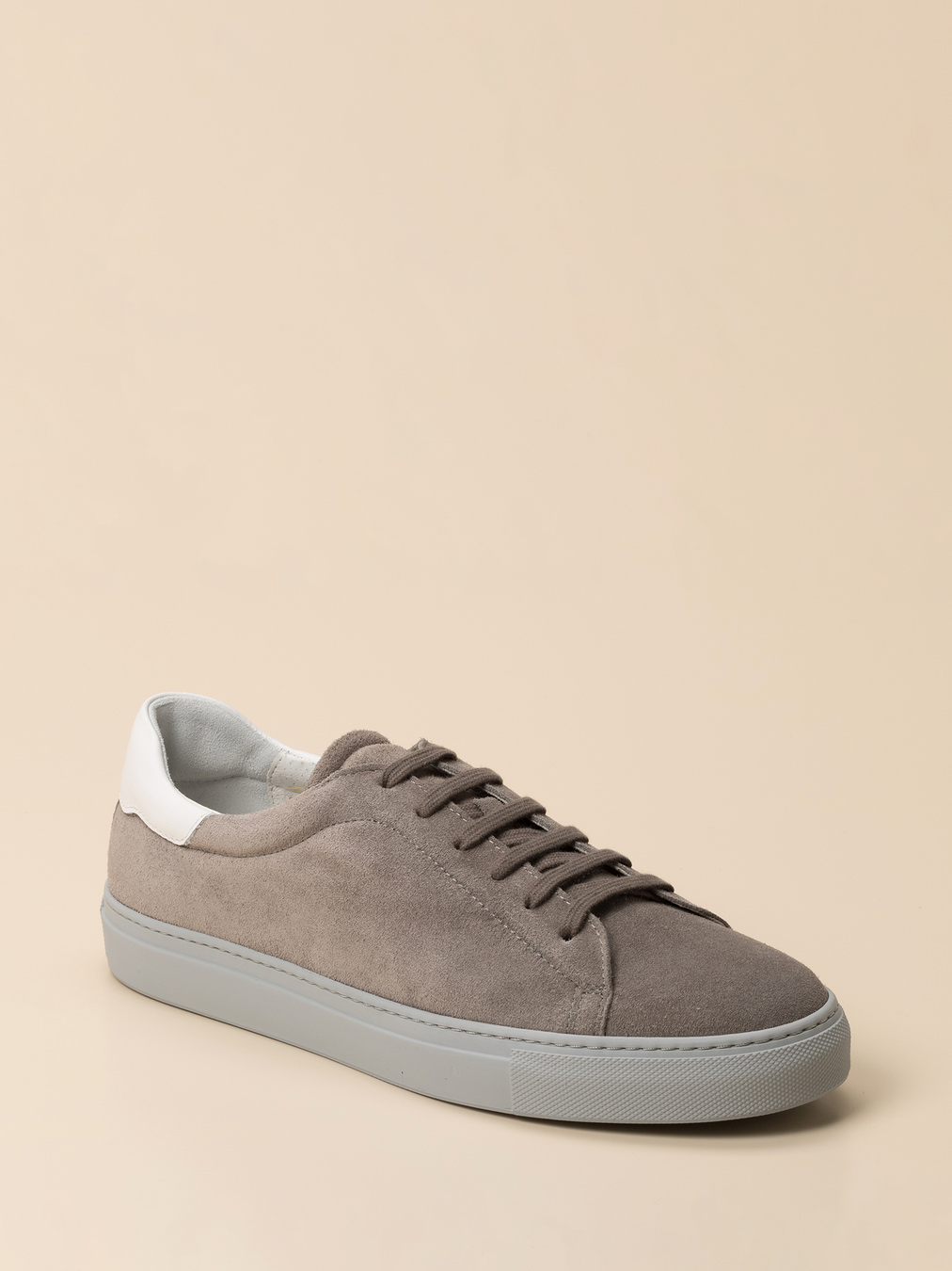 Konstantin Starke – Sneaker aus Veloursleder taupegrau