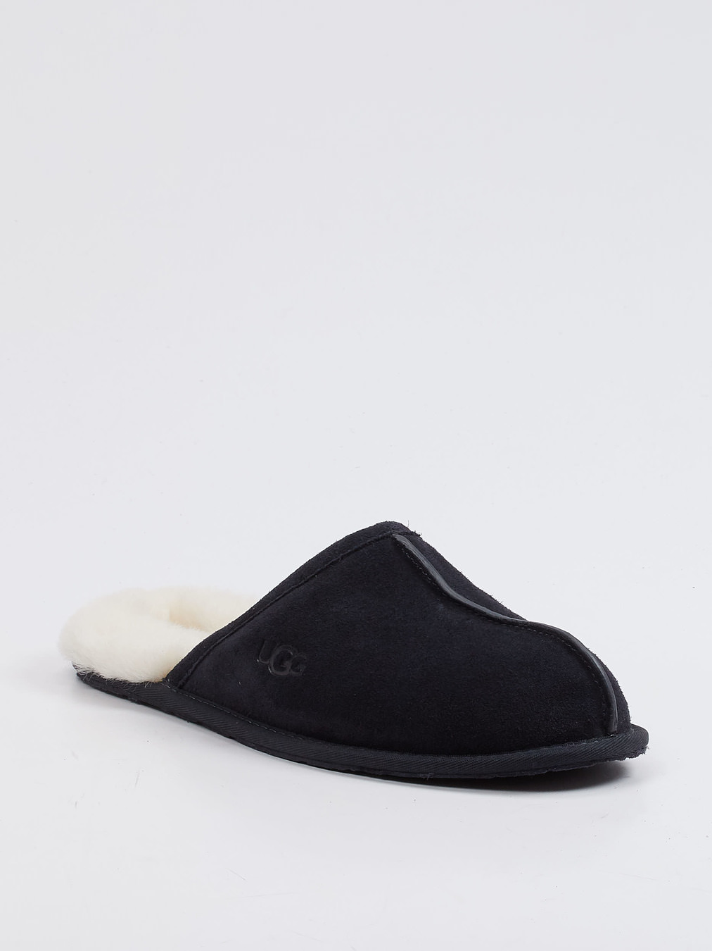 UGG – Pantoffeln aus Veloursleder in Schwarz