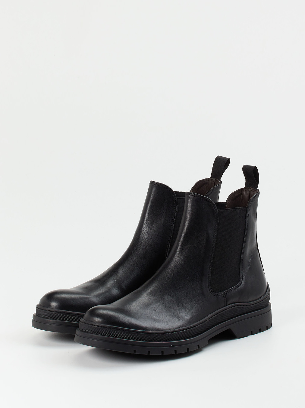 Buy Konstantin Starke Men Chelsea Boots in black | Zumnorde