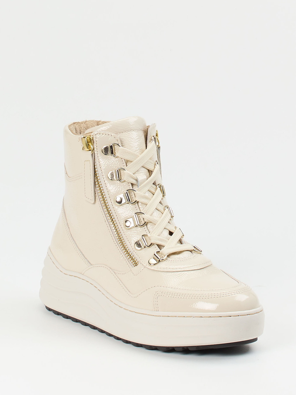 Gabor Comfort – Schnürboots aus Lackleder cremeweiß