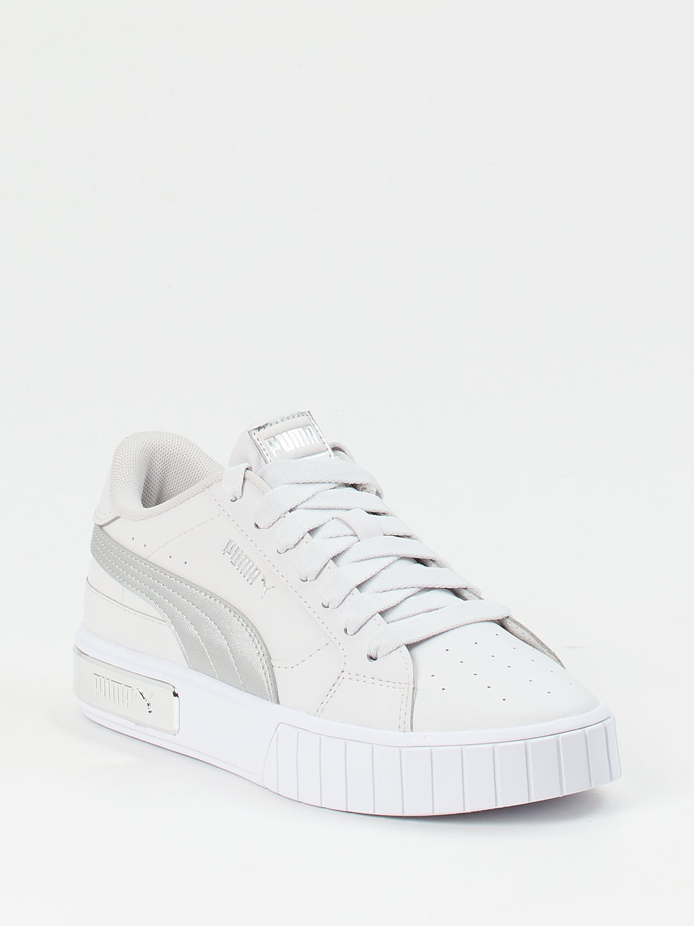 Puma – Low-Top-Sneaker aus Leder mit Silberdetail