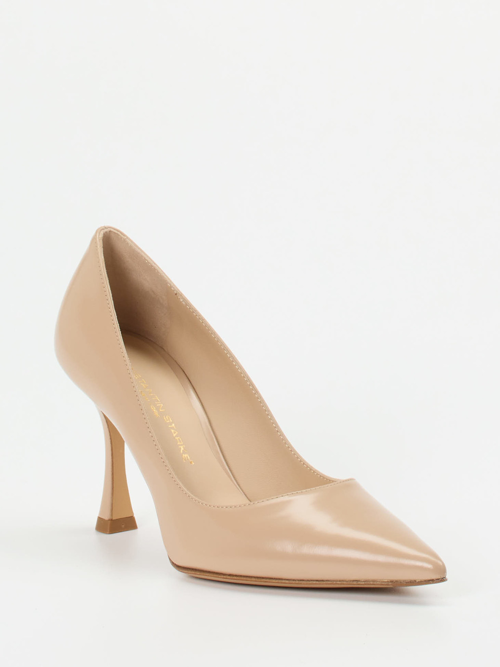Konstantin Starke – Pumps aus Hochglanzleder in Beige