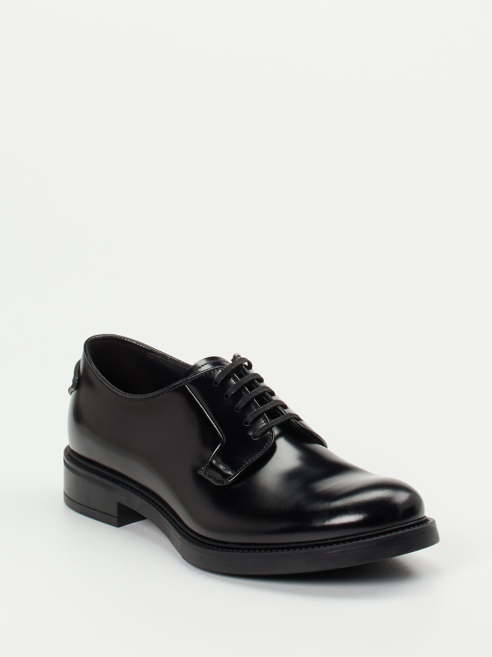 Prada Linea Rossa – Derby-Schnürschuh aus Hochglanzleder schwarz