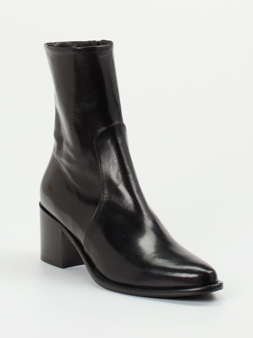 Konstantin Starke – Stiefelette aus Lammleder Schwarz