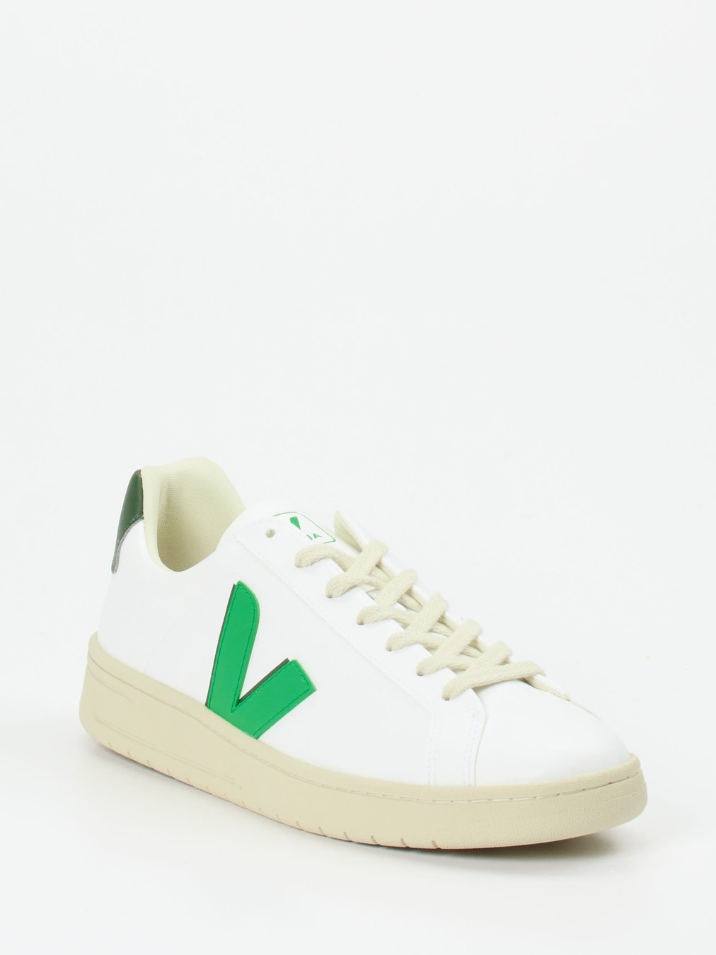 VEJA – Low-Top Sneaker aus veganem Leder weiß