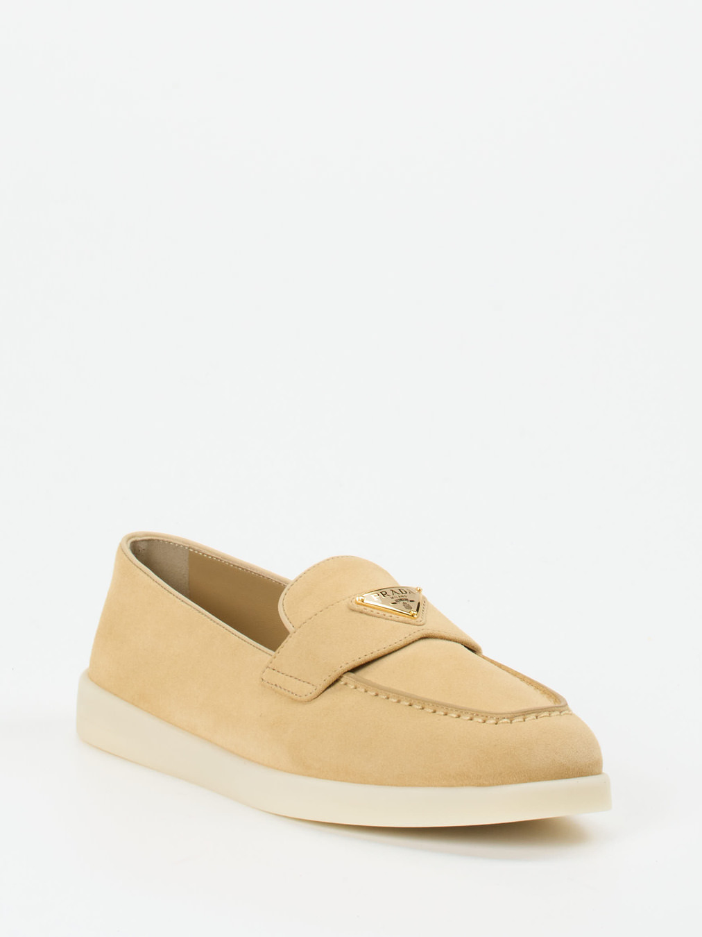 Prada – Loafer aus Veloursleder in Beige