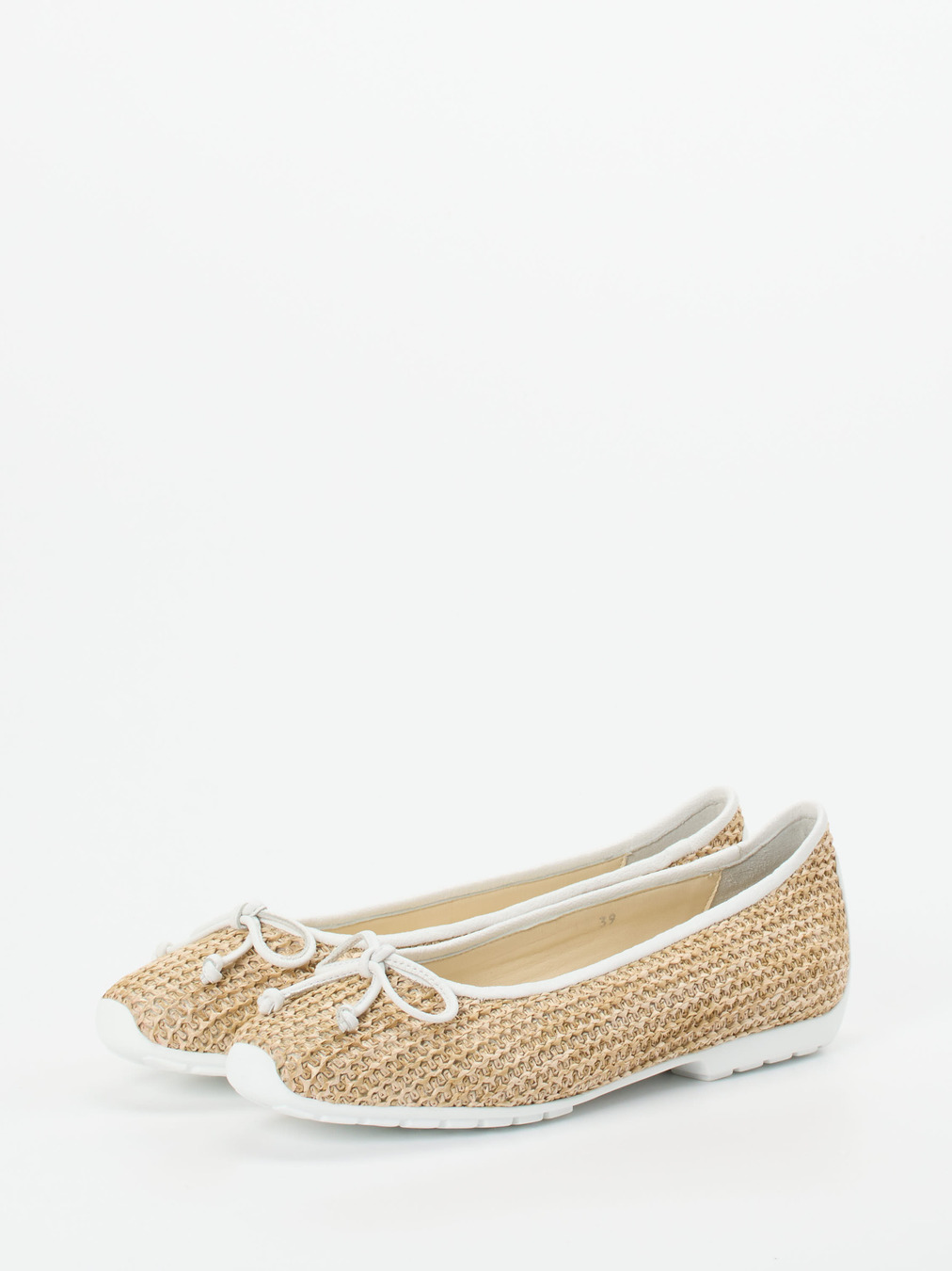 Mania – Ballerinas aus Bastgeflecht in Beige