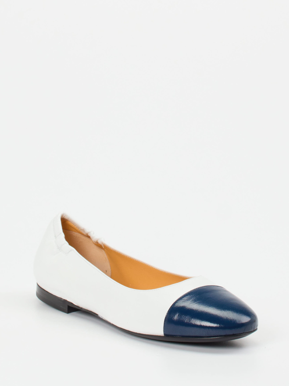 Truman’s – Cap-Toe Ballerinas aus Lammleder Weiß