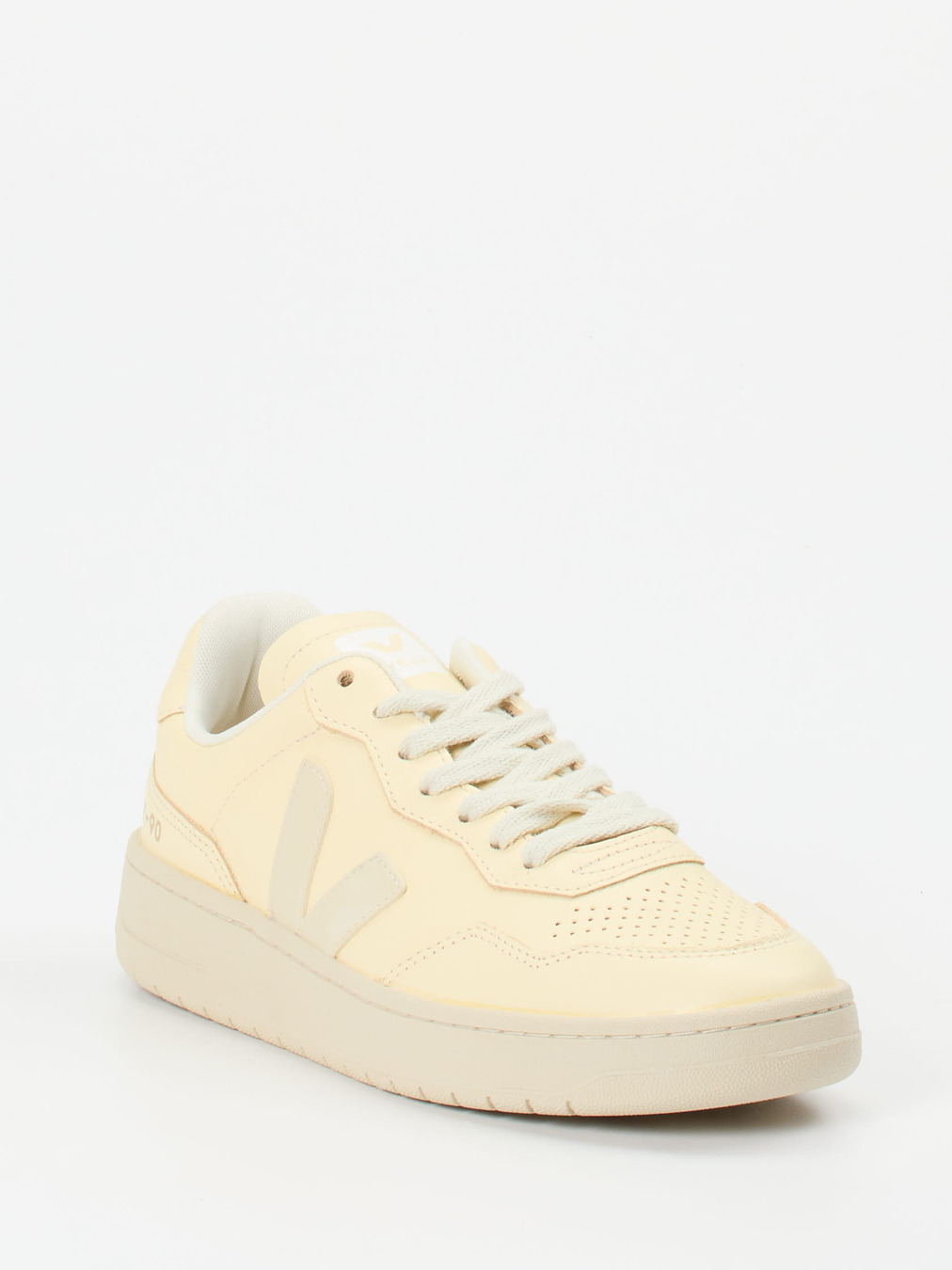 VEJA – Sneaker aus Kalbleder in Beige