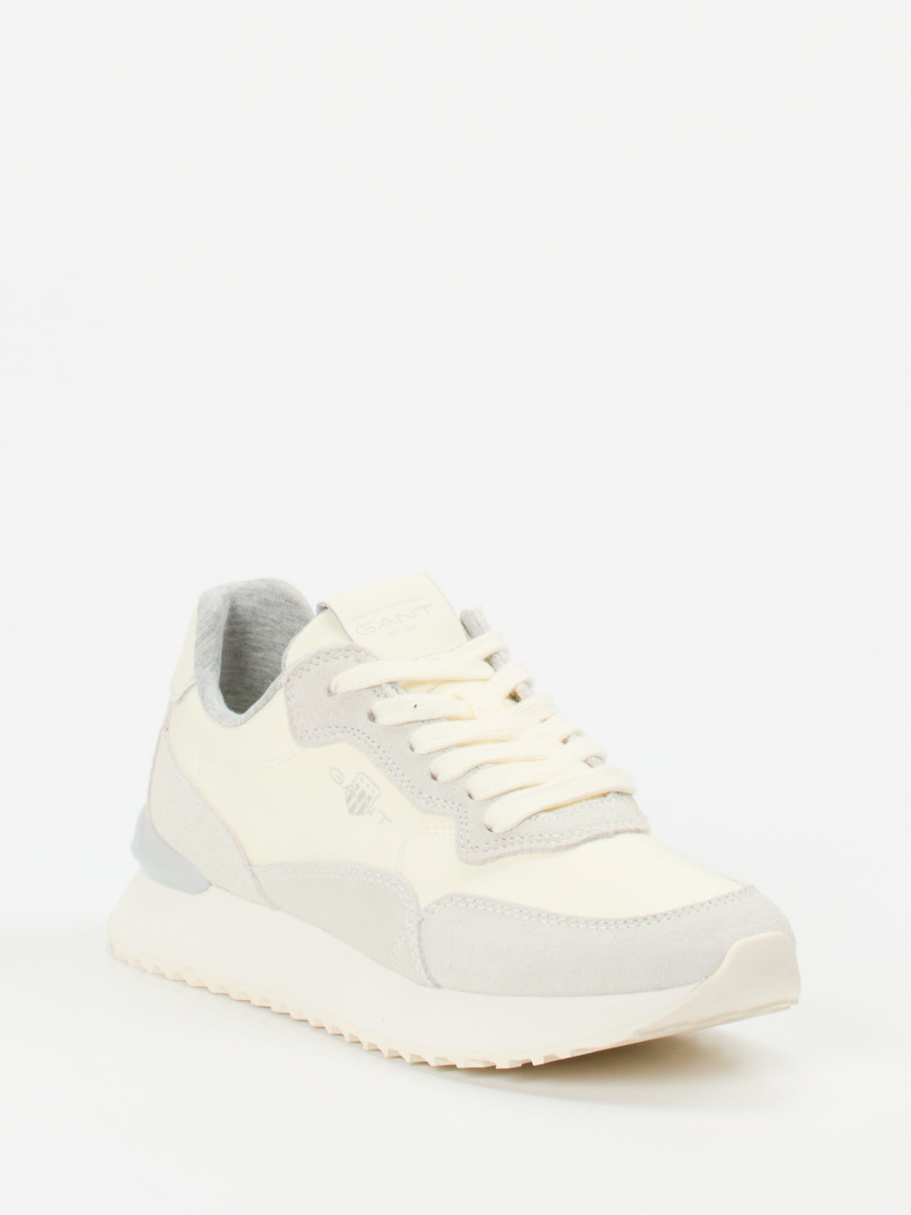 Gant – Retro-Sneaker aus Veloursleder cremeweiß