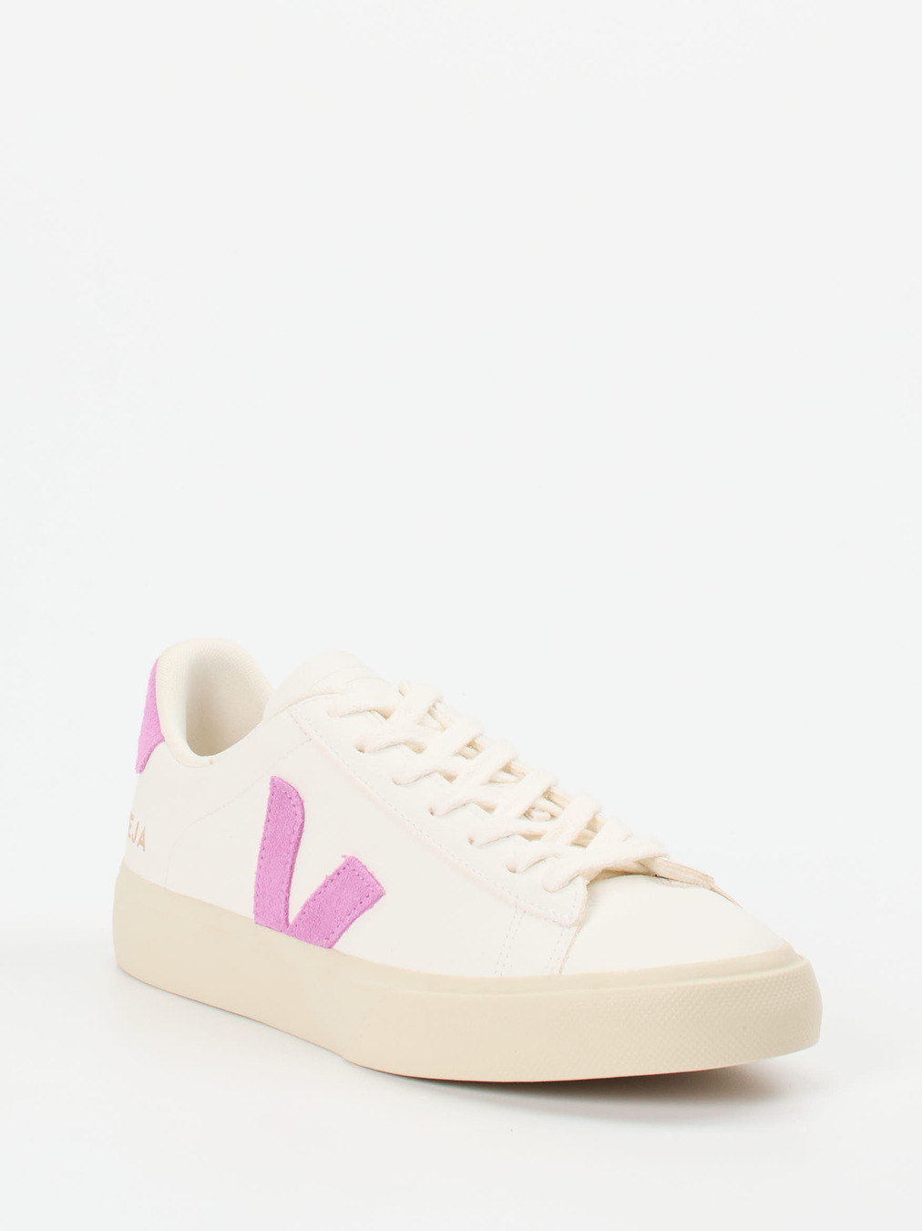 VEJA – Sneaker aus Kalbleder in Cremeweiß