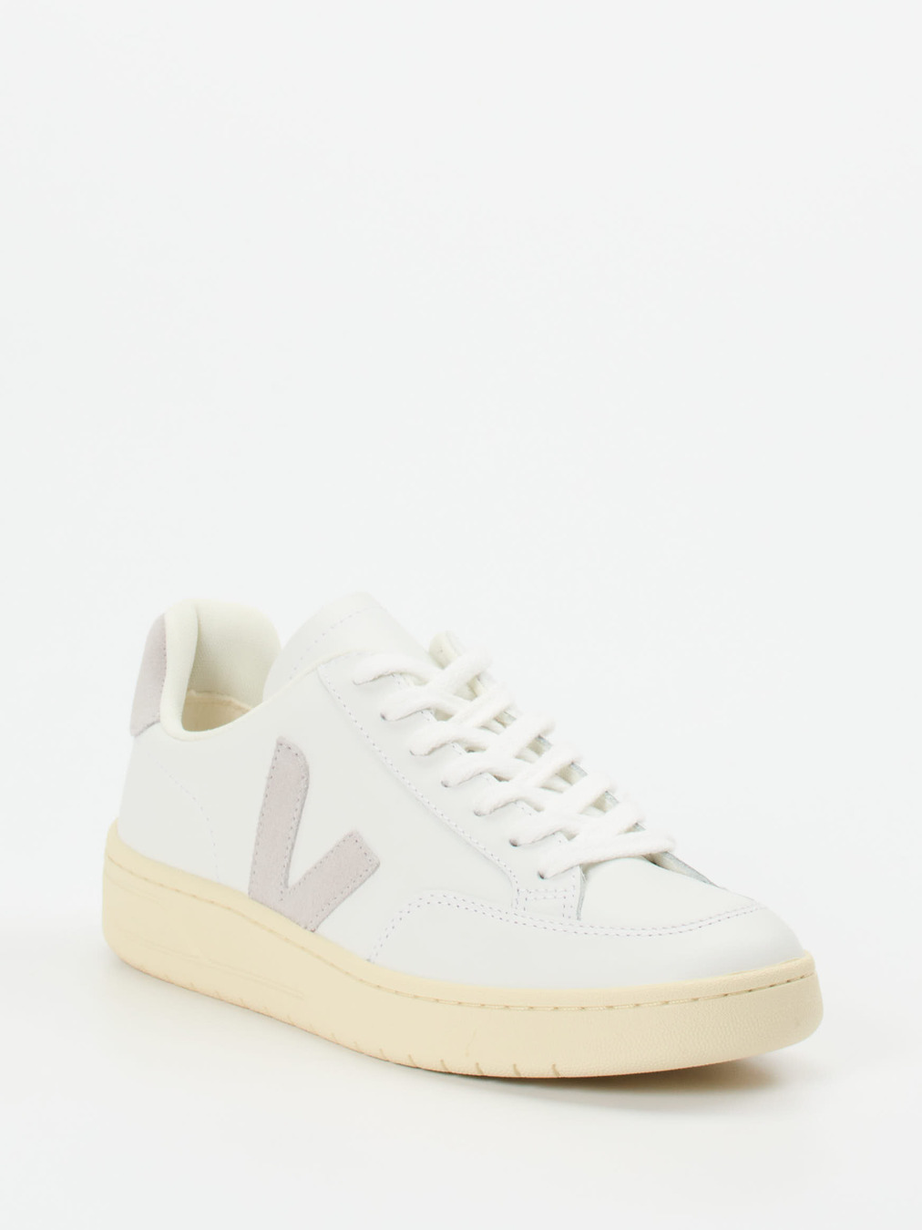 VEJA – Sneaker aus Kalbleder in Weiß