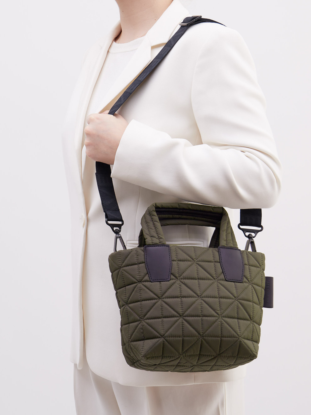 VeeCollective Berlin – Mini Tote Bag aus Nylon olivgrün