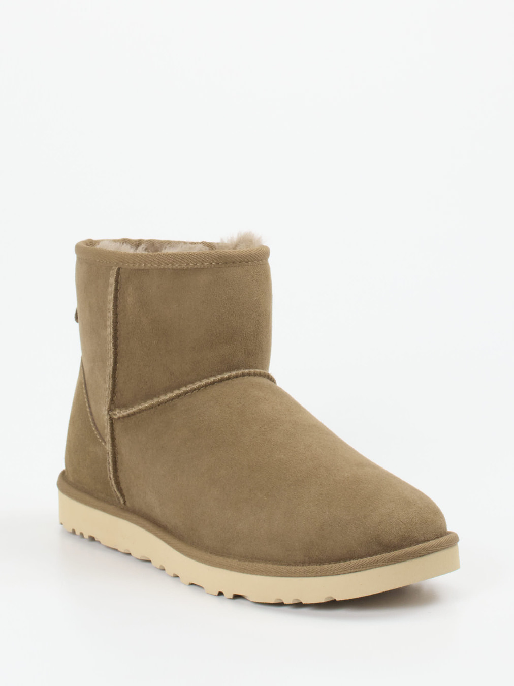 UGG – Lammfell-Boots aus Veloursleder sandbeige