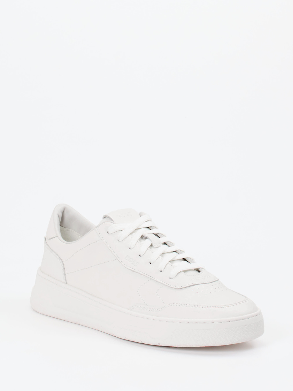 Boss – Sneaker aus Kalbleder in Offwhite