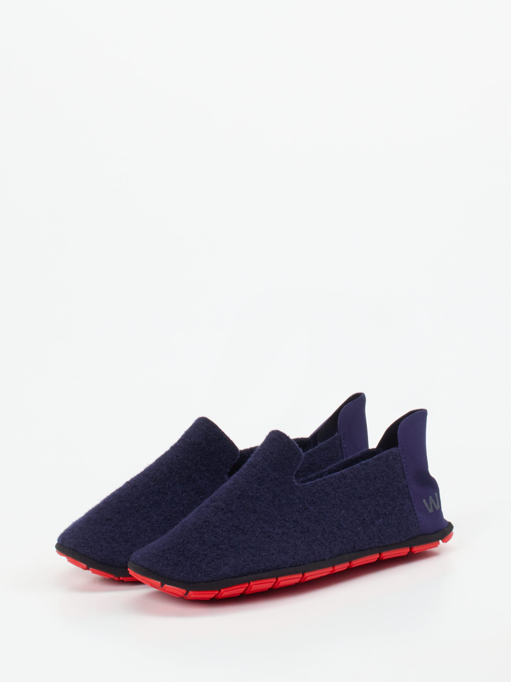 Wai – Slipper aus Wollfilz in Dunkelblau