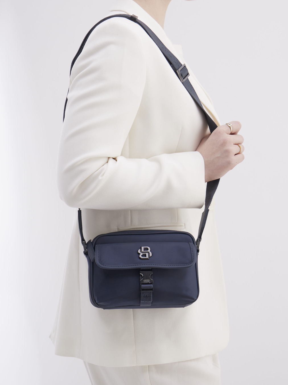Boss – Crossbody Bag aus recyceltem Textil Dunkelblau