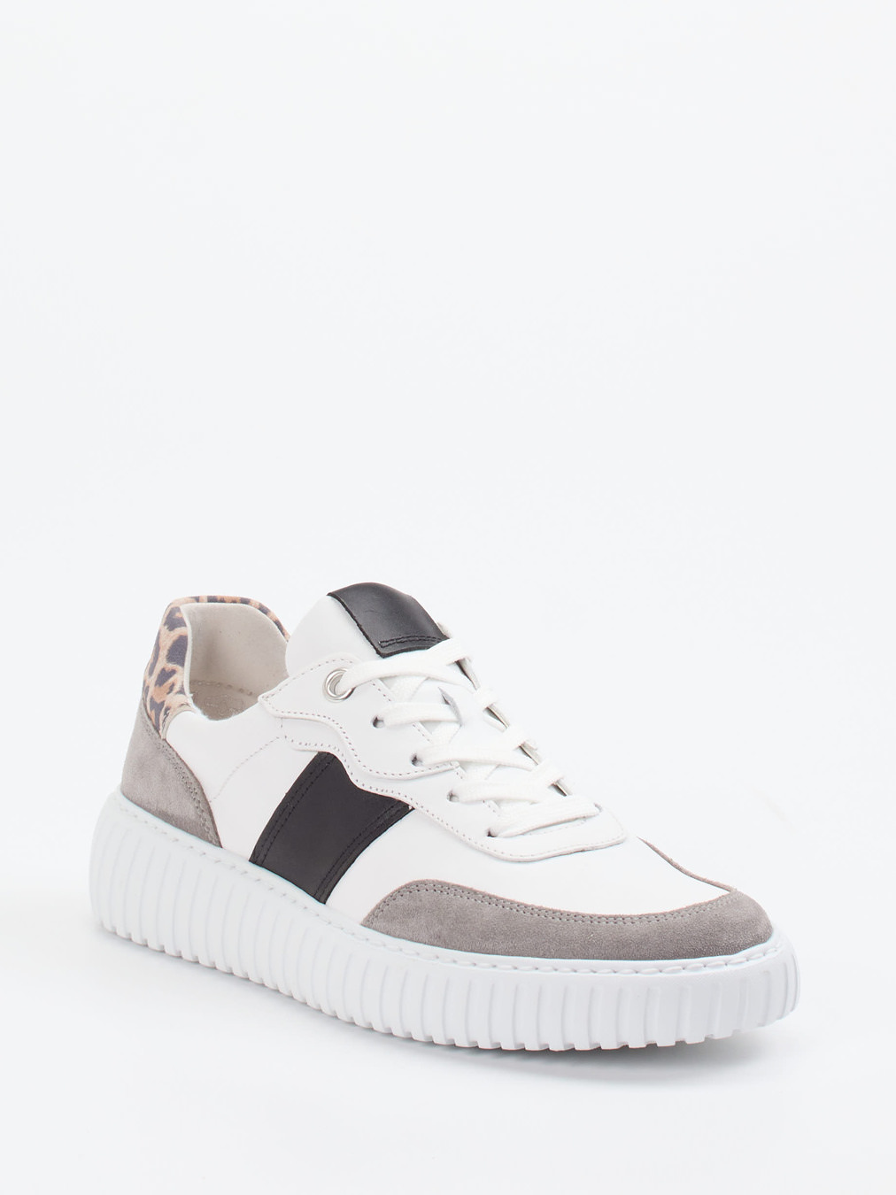 Gabor Comfort – Sneaker aus Kalbleder in Weiß