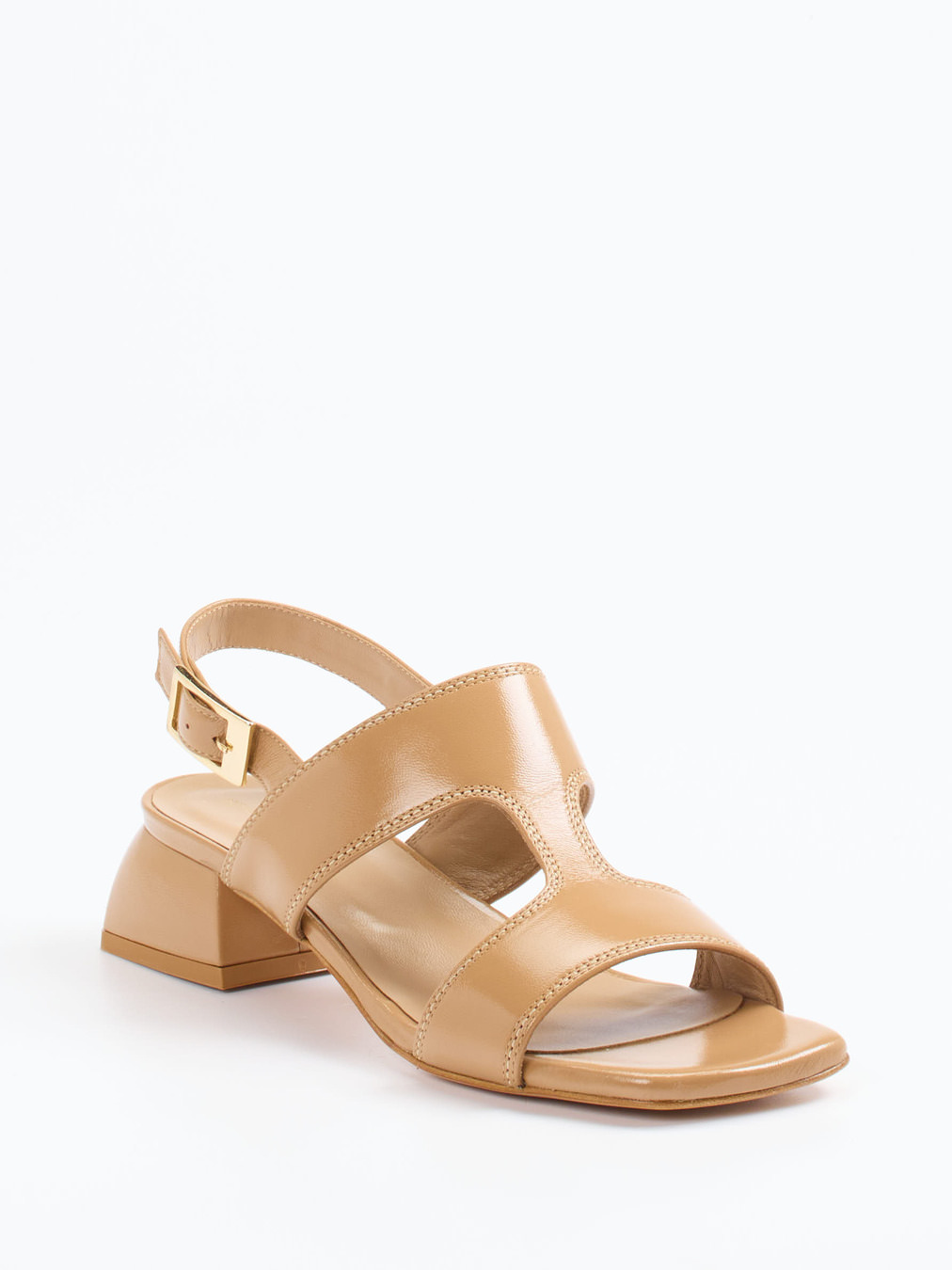 Konstantin Starke – Sandalen aus Lackleder in Beige