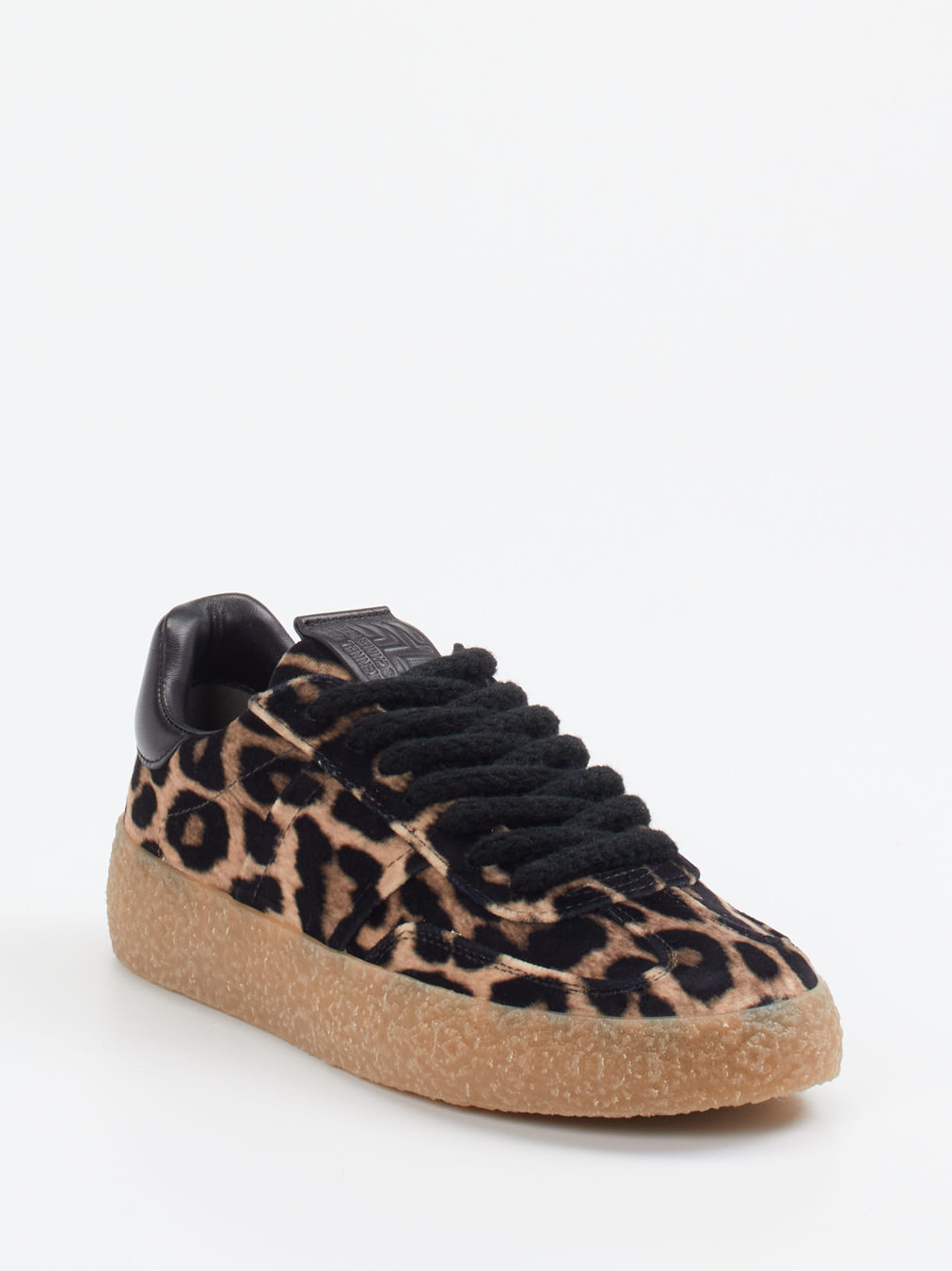 Kennel & Schmenger – Sneaker aus Veloursleder mit Leoprint