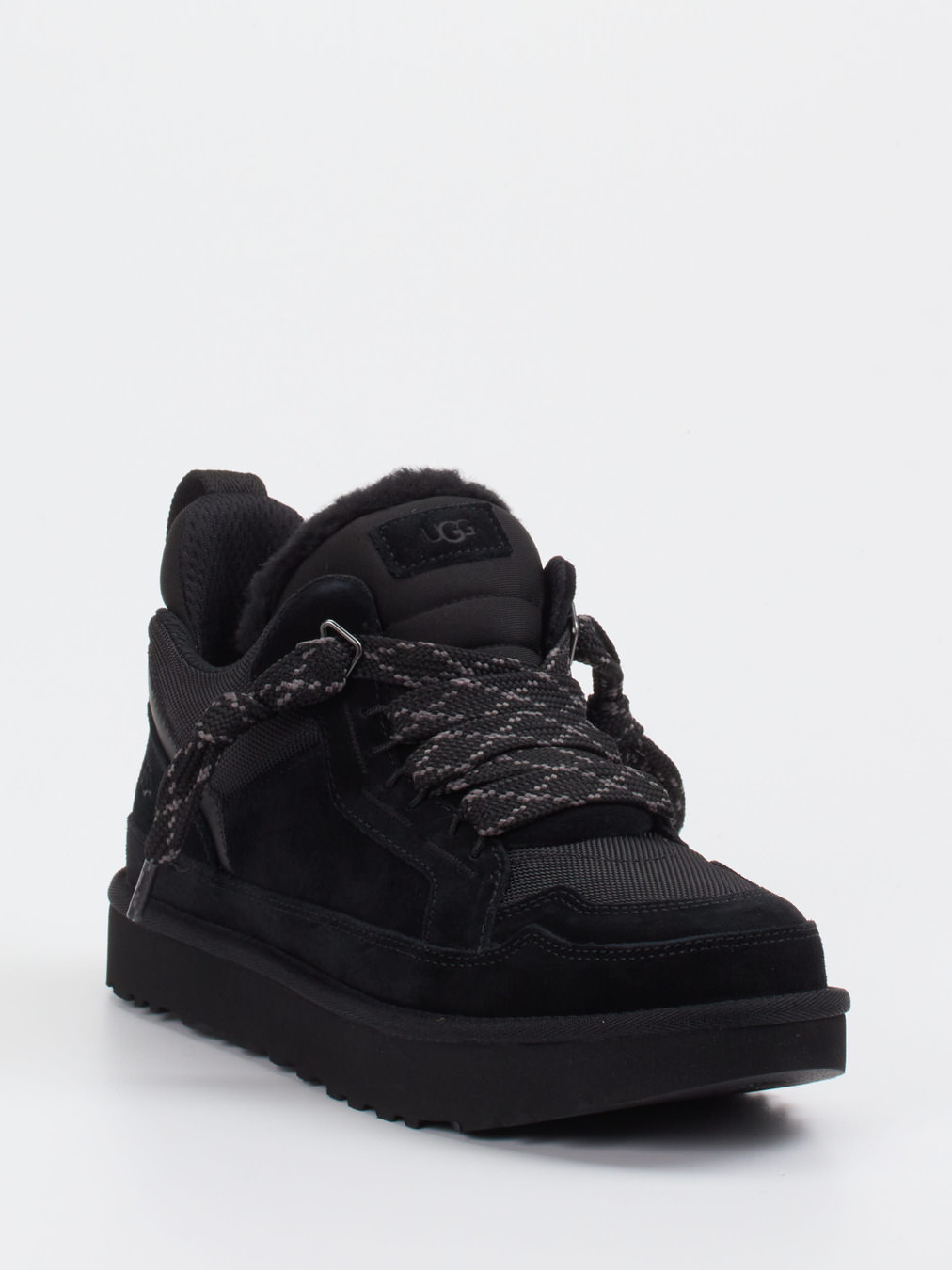 UGG – Sneaker aus Veloursleder schwarz gefüttert