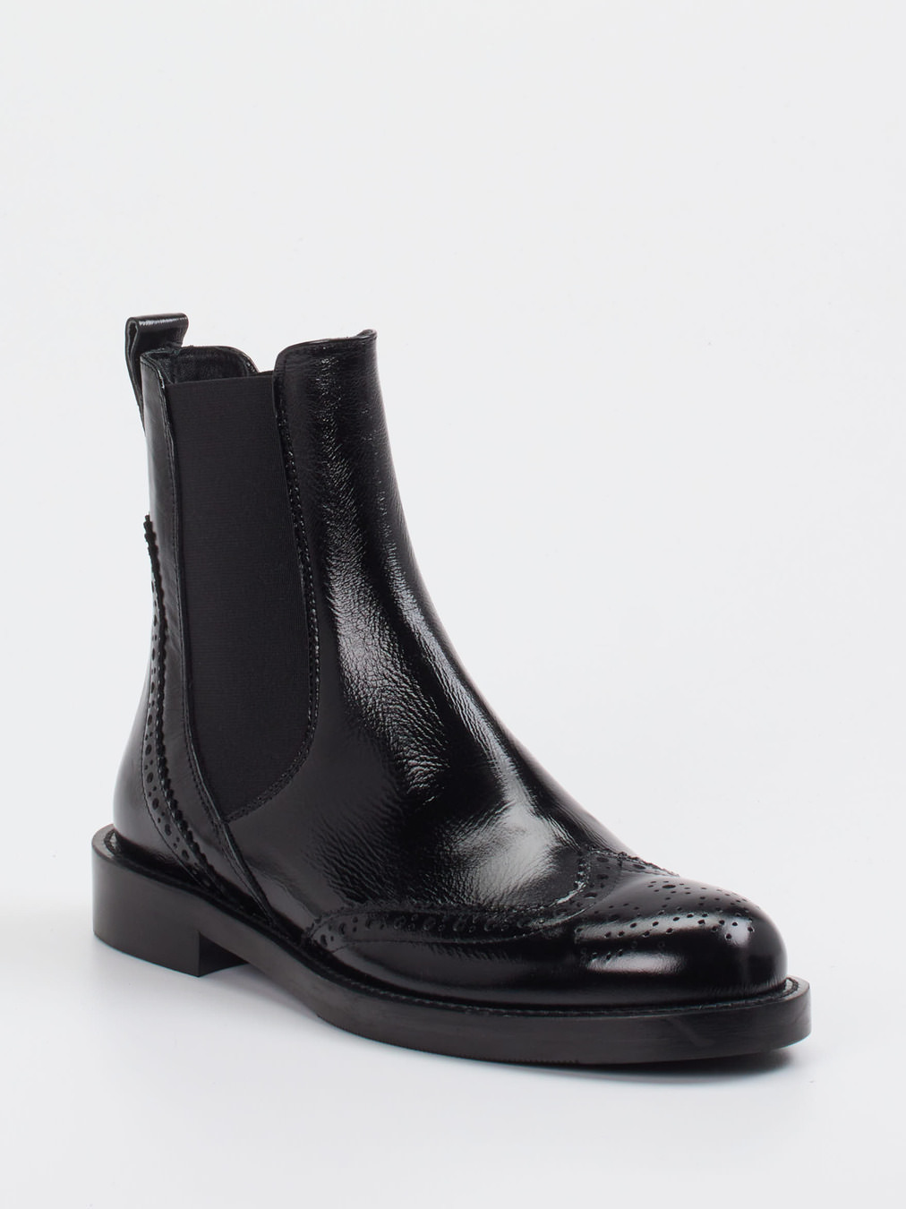 Konstantin Starke – Chelsea Boots aus Lackleder Schwarz