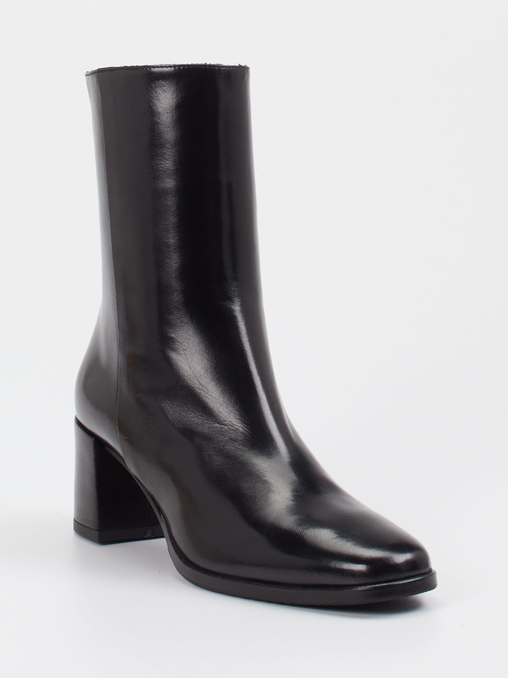 Konstantin Starke – Stiefelette aus Lammleder Schwarz