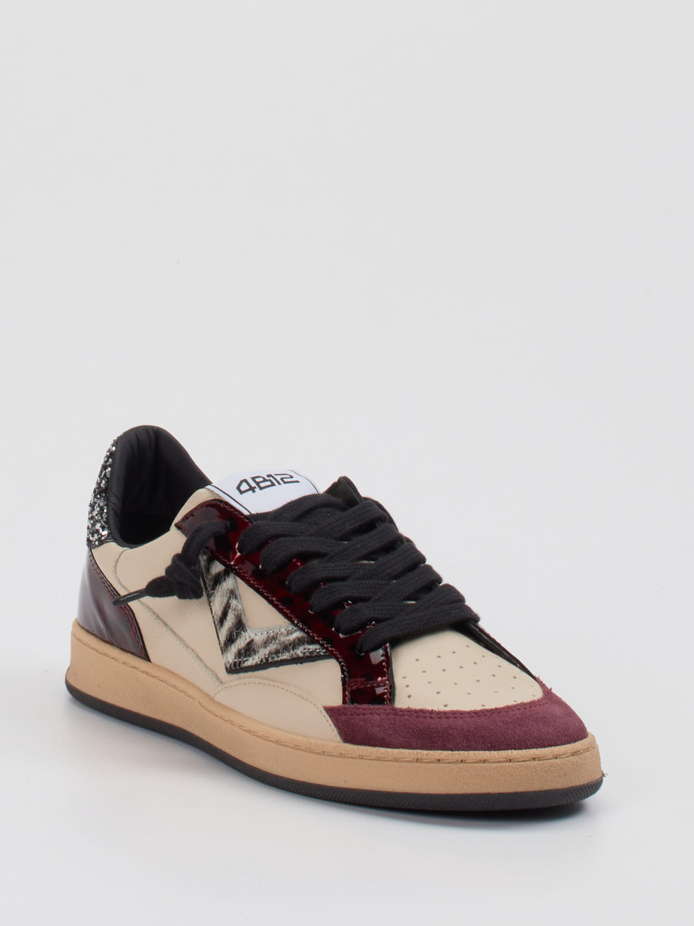 4B12 – Sneaker aus Velour- und Glattleder beige