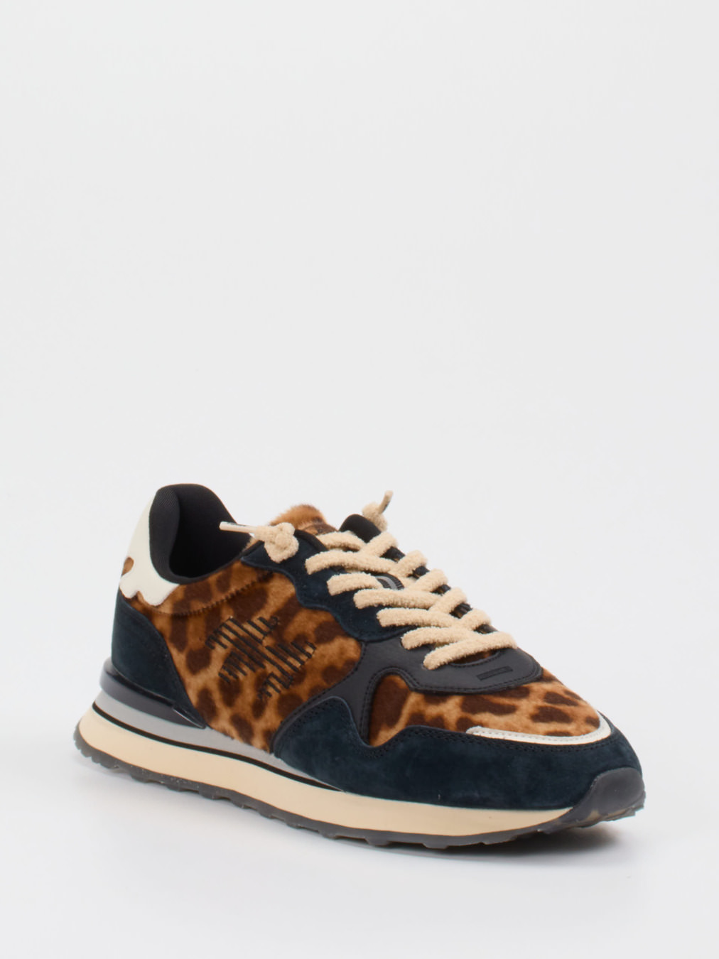 MRP – Retro-Sneaker aus Veloursleder mit Leoprint