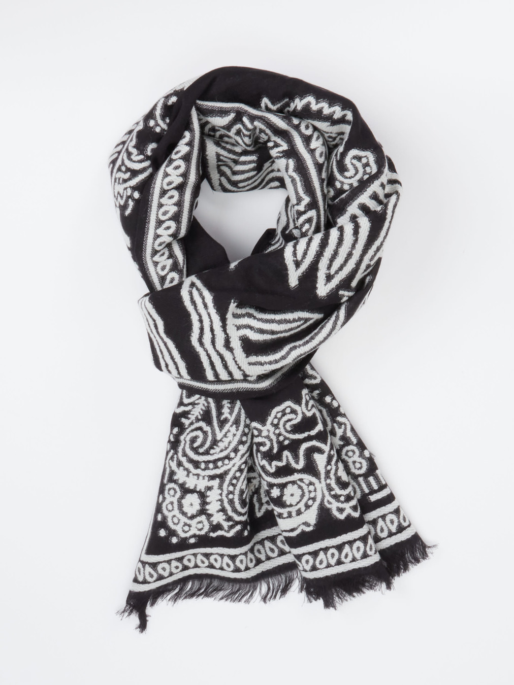 Inouitoosh – Webschal aus Textil in Schwarz-Weiß