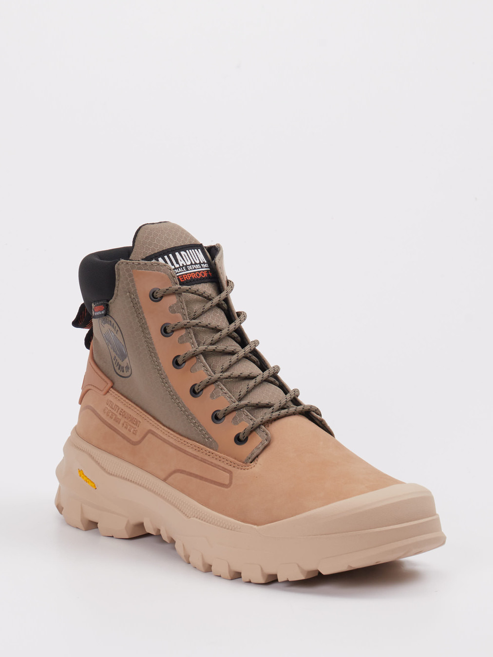 Palladium – Outdoor Boots aus Nubukleder Sandbraun