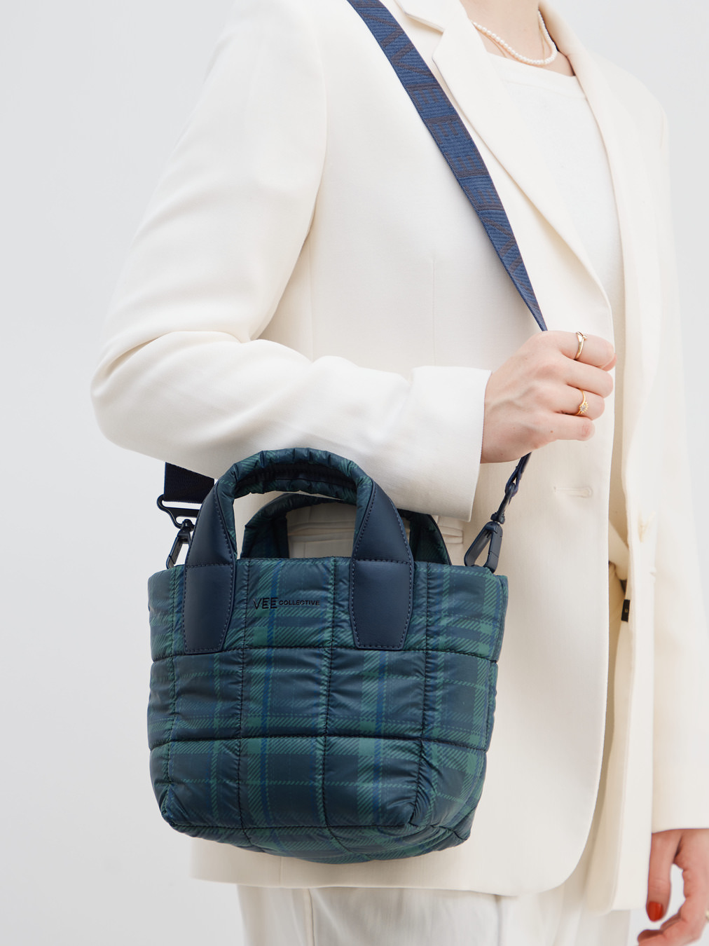 VeeCollective Berlin – Mini Tote Bag aus Nylon dunkelgrün