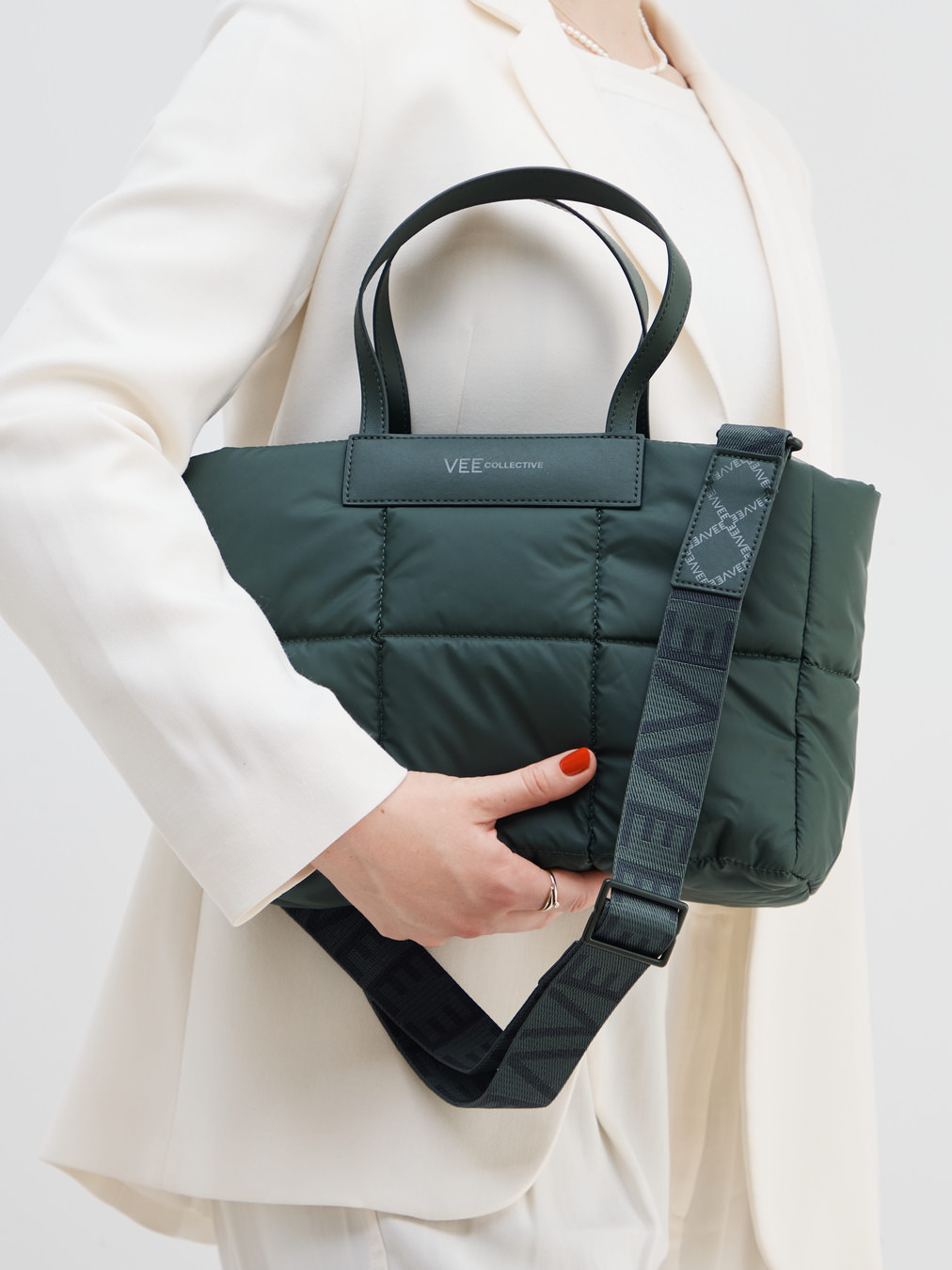 VeeCollective Berlin – Shopper aus Nylon in Dunkelgrün