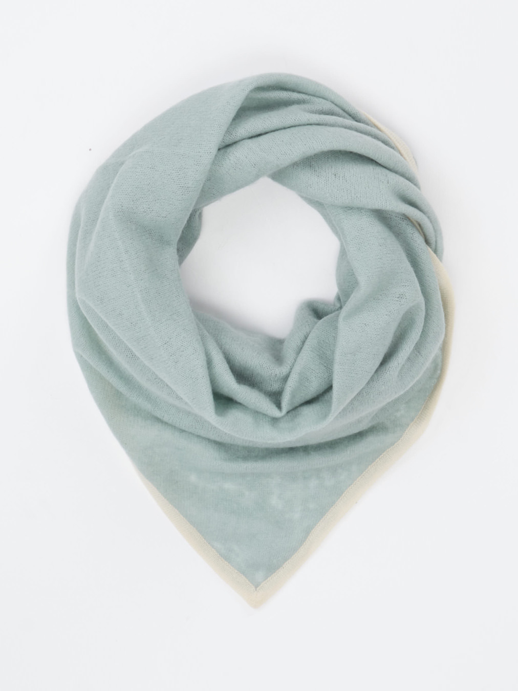 Cashmere Blues – Dreieckstuch aus Feinstrick Salbeigrün