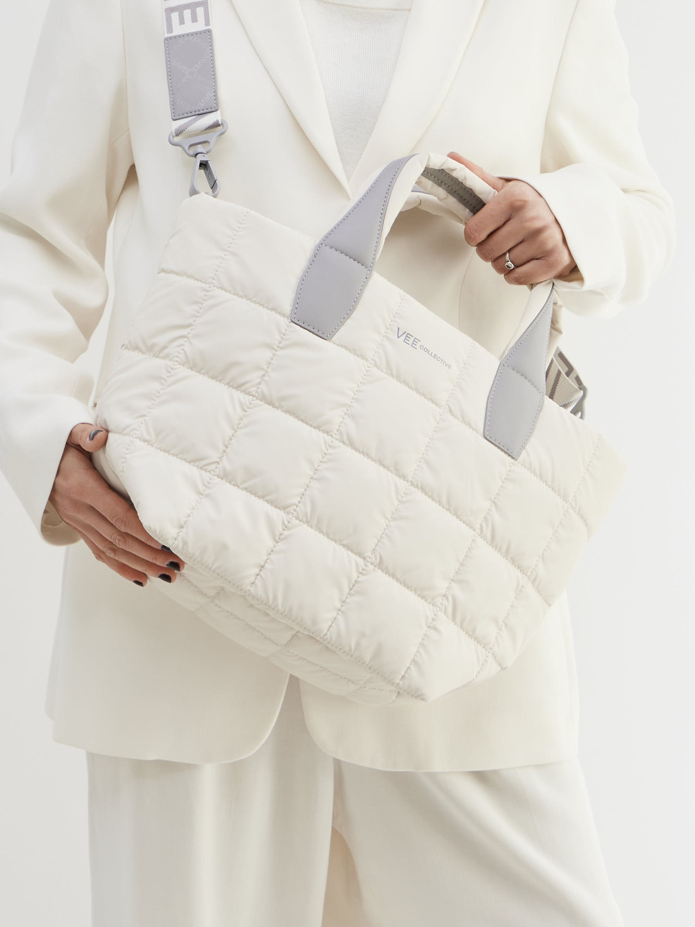 VeeCollective Berlin – Shopper aus Nylon Cremeweiß