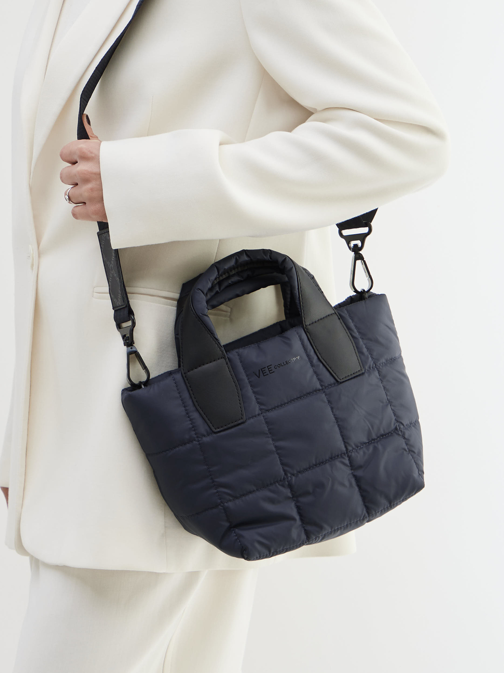 VeeCollective Berlin – Mini Tote Bag aus Nylon Dunkelblau