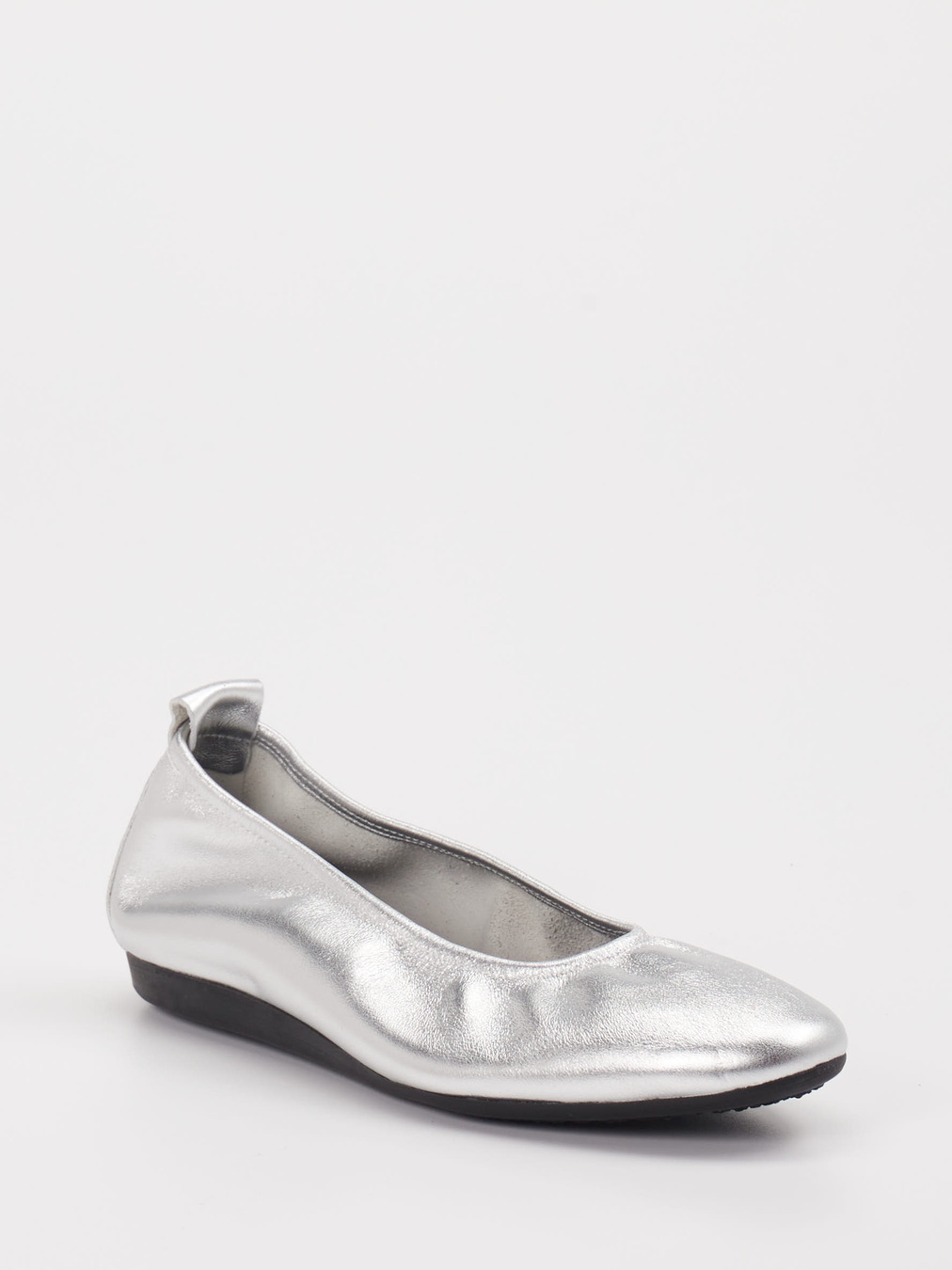 Arche – Ballerinas aus Metallicleder in Silber