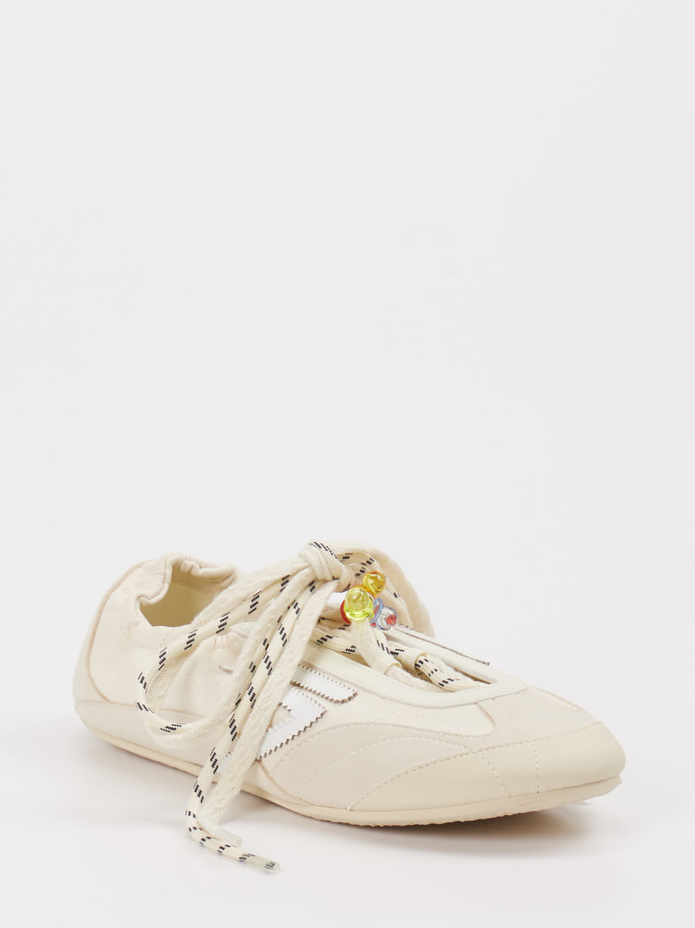 Puraai – Sneakerina aus Textil mit Perlen-Details