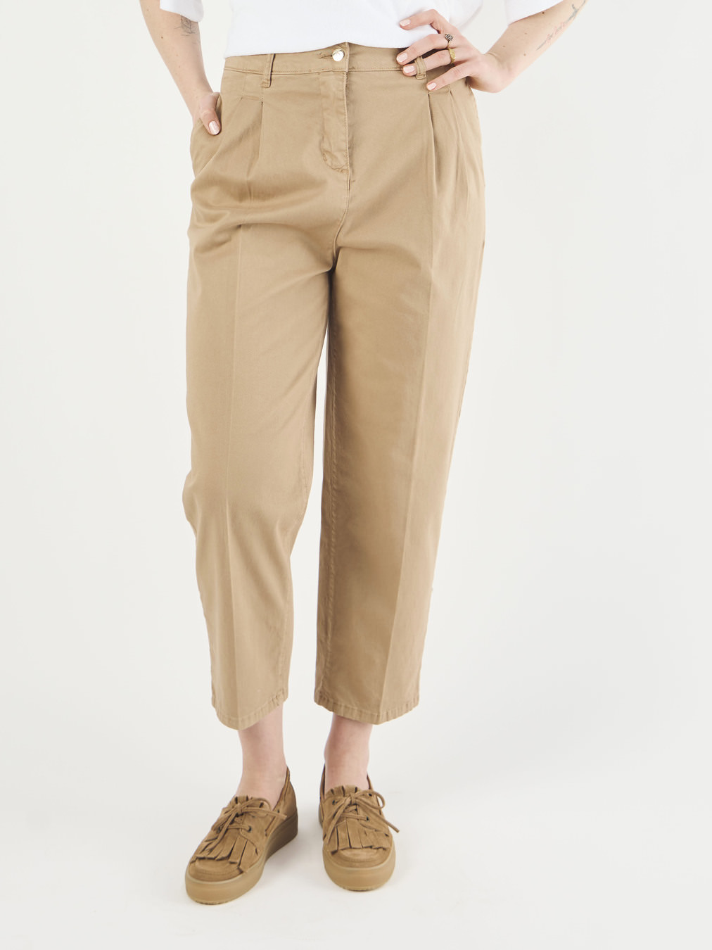 Blui – Chinohose aus Baumwolle in Beigebraun