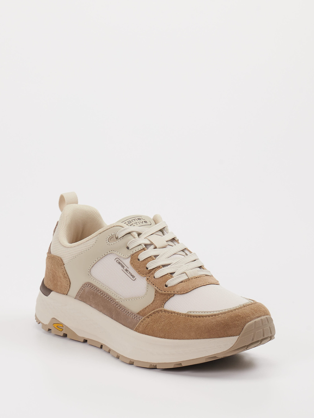 Camel Active – Sneaker aus Velour/Textil Beige