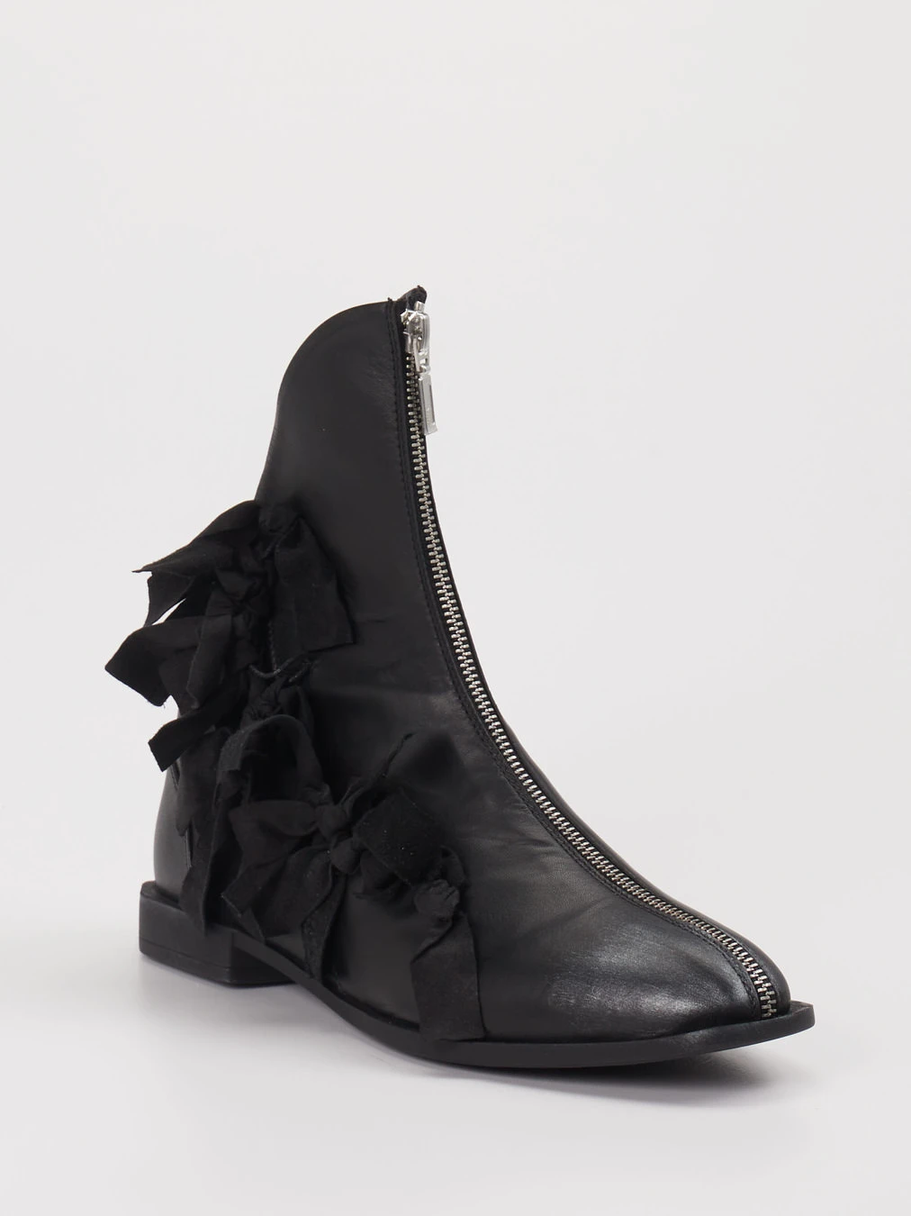 Papucei – Stiefelette aus Kalbleder Schwarz