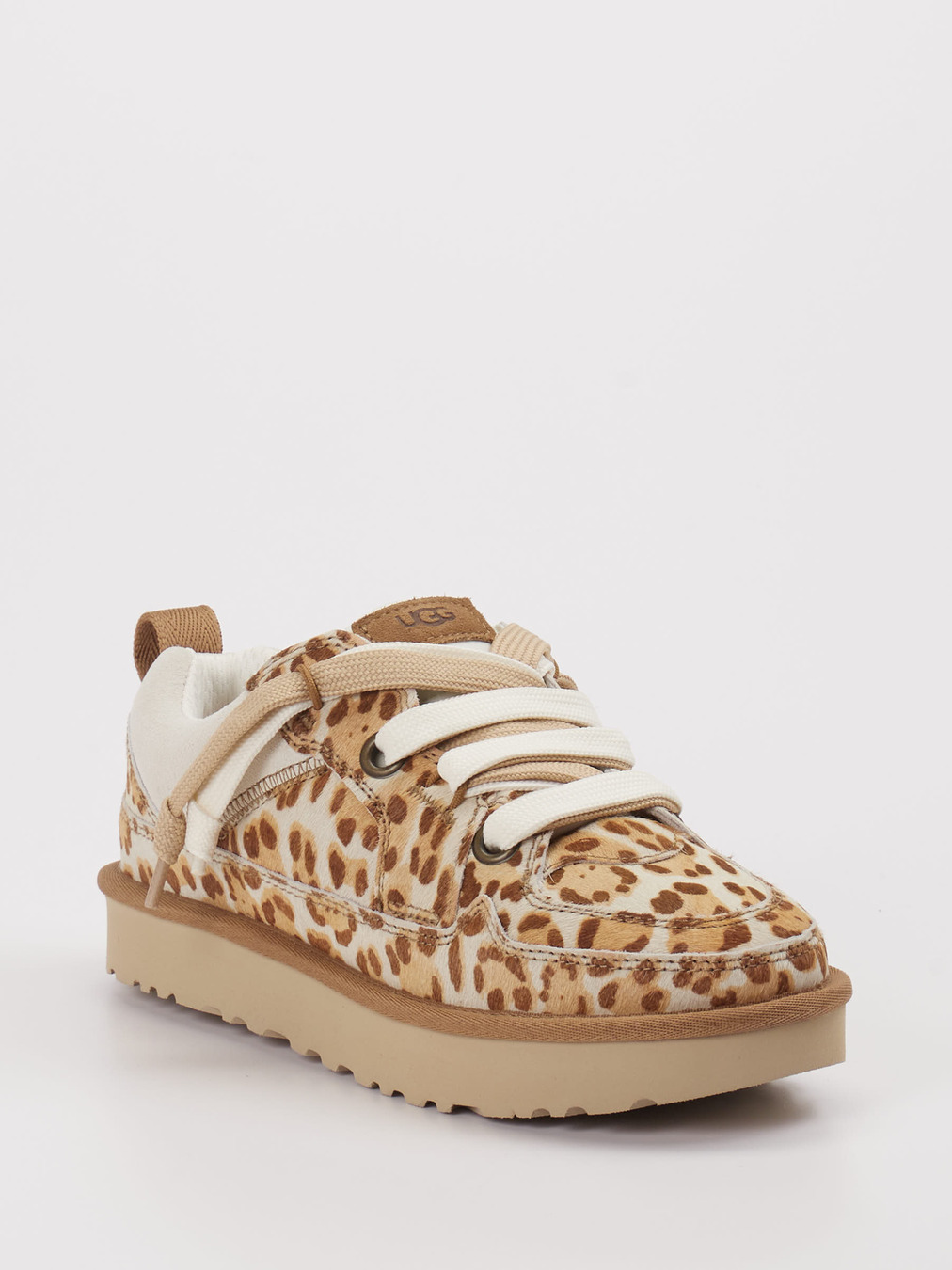 UGG – Sneaker aus Fell beige Leopardenmuster