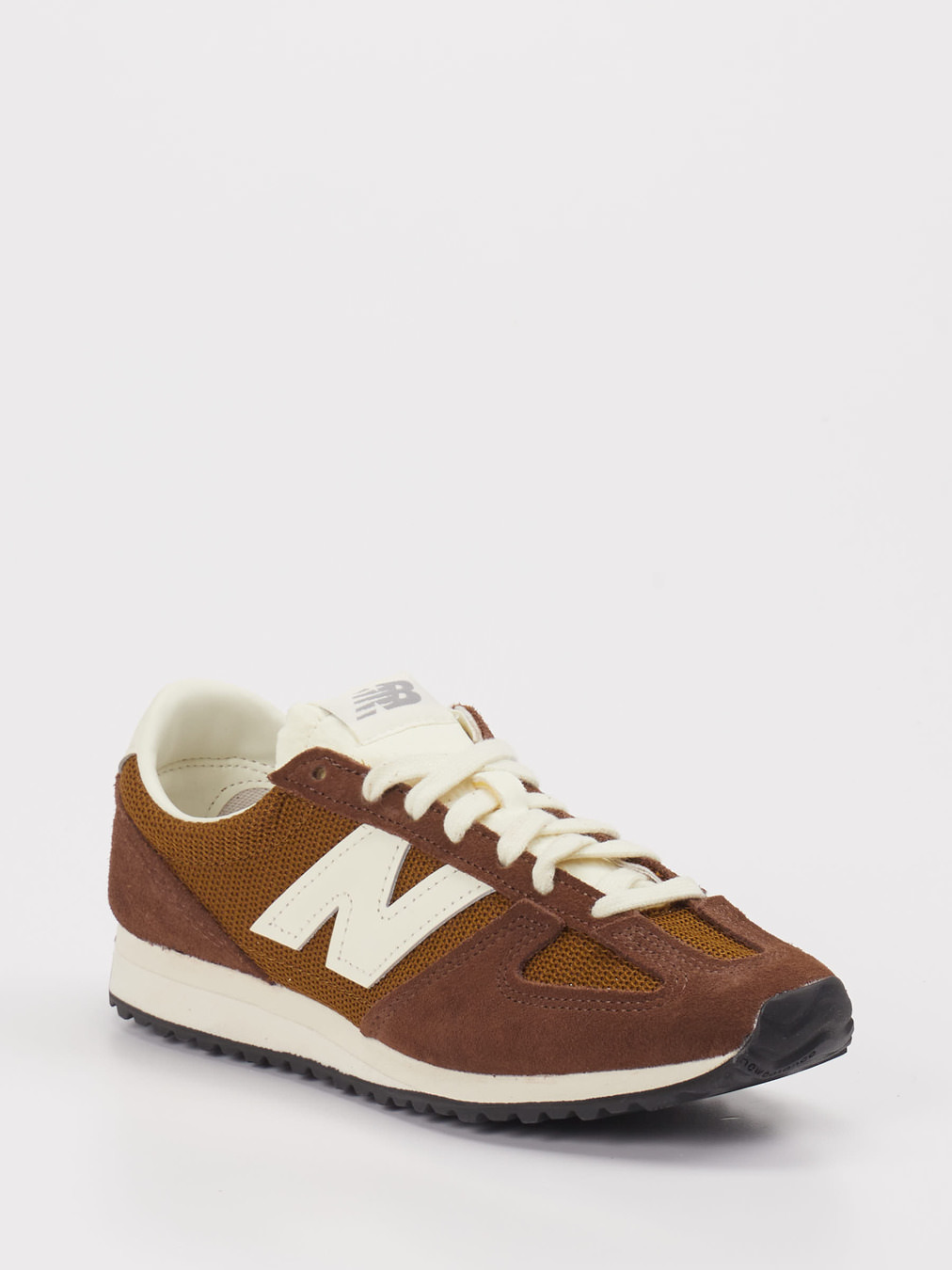 New Balance – Sneaker aus Velour/Textil braun